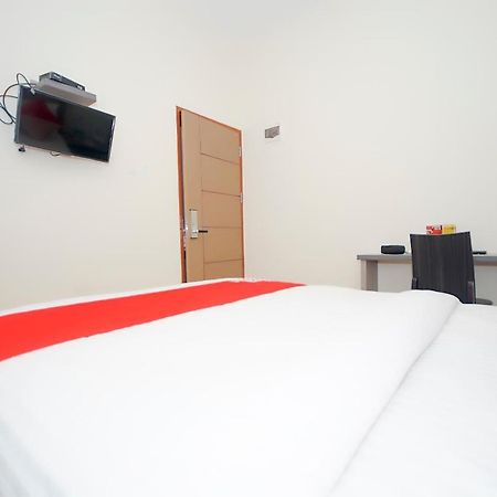 פאלמבאנג Oyo 251 The Maximus Inn Hotel מראה חיצוני תמונה