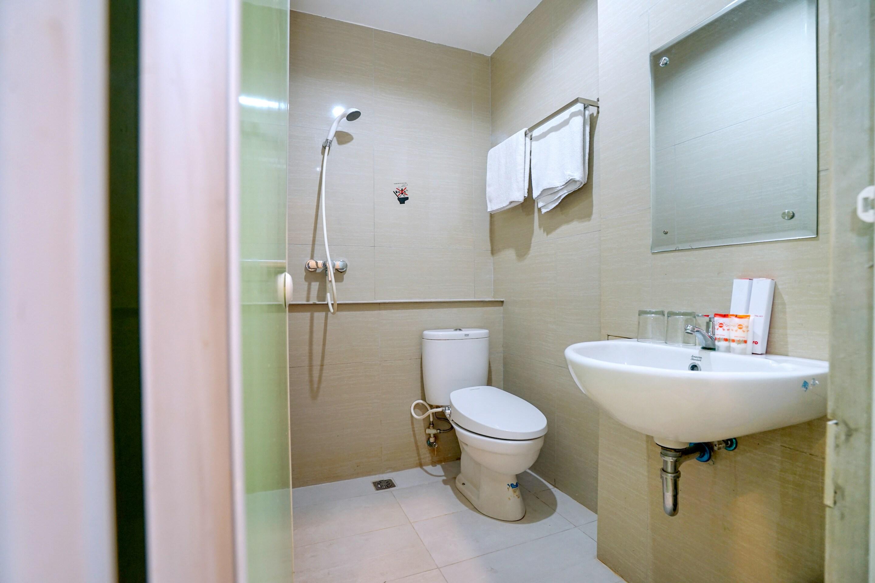 פאלמבאנג Oyo 251 The Maximus Inn Hotel מראה חיצוני תמונה