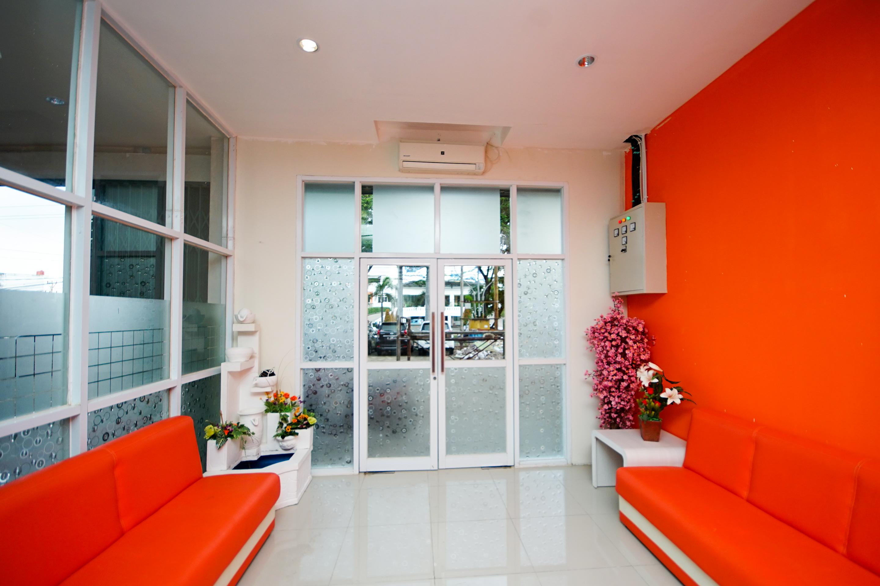פאלמבאנג Oyo 251 The Maximus Inn Hotel מראה חיצוני תמונה