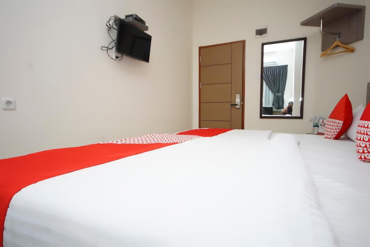 פאלמבאנג Oyo 251 The Maximus Inn Hotel מראה חיצוני תמונה