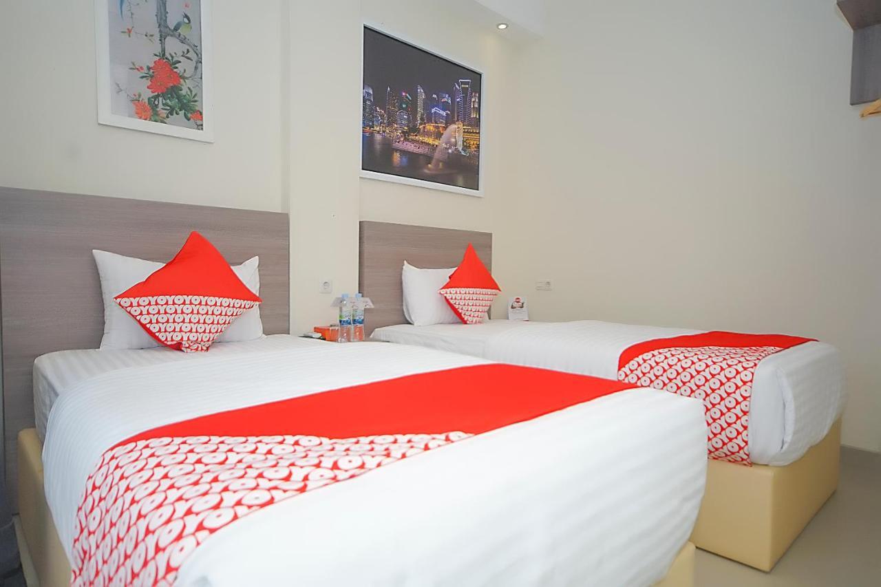פאלמבאנג Oyo 251 The Maximus Inn Hotel מראה חיצוני תמונה
