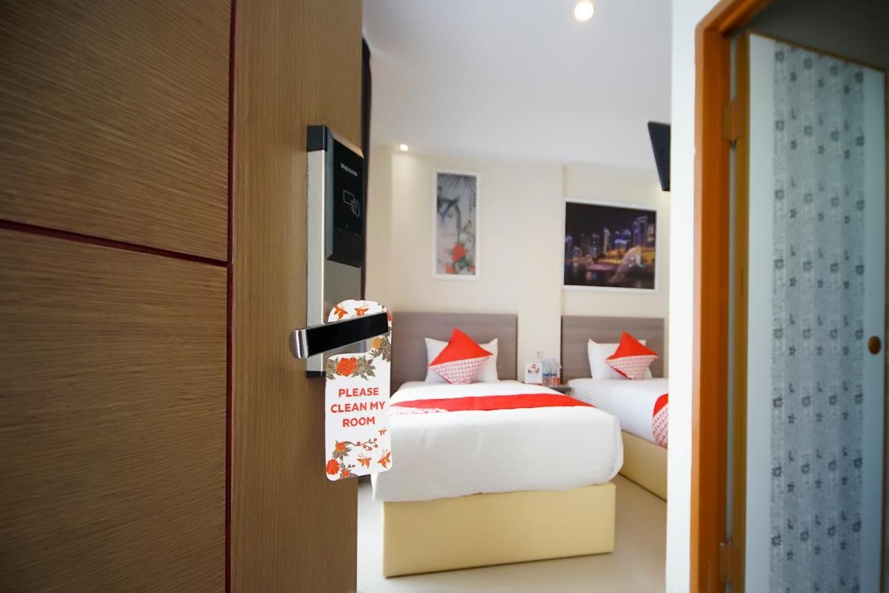 פאלמבאנג Oyo 251 The Maximus Inn Hotel מראה חיצוני תמונה