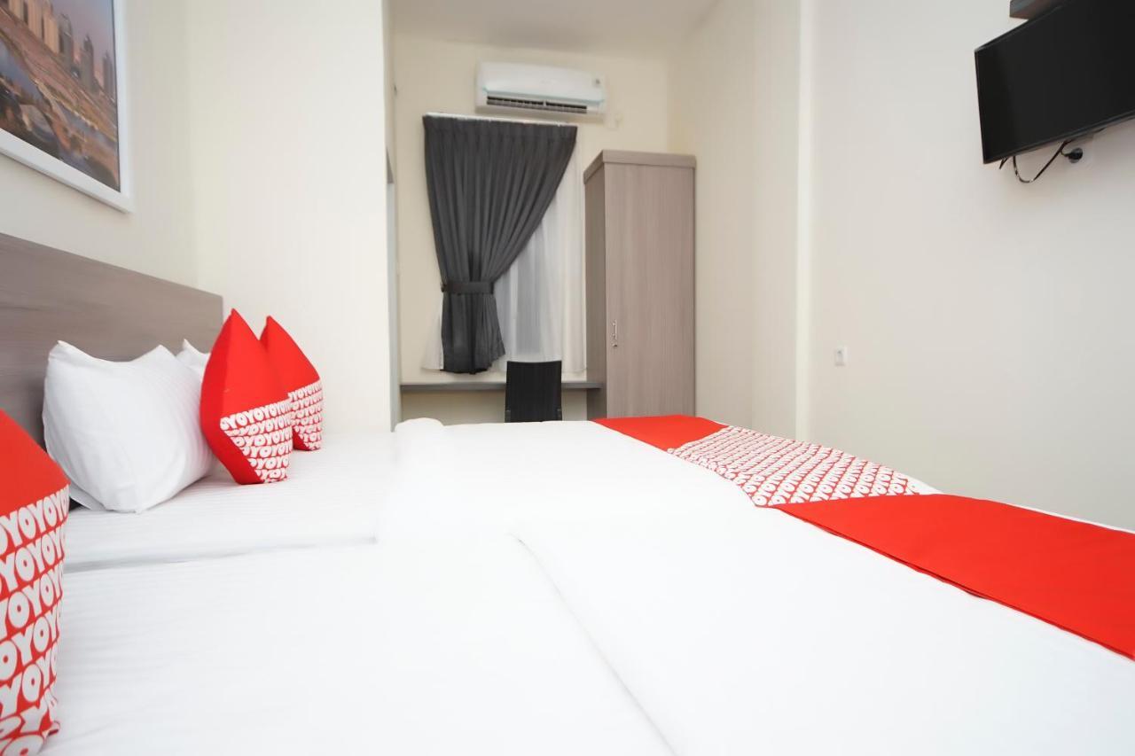 פאלמבאנג Oyo 251 The Maximus Inn Hotel מראה חיצוני תמונה