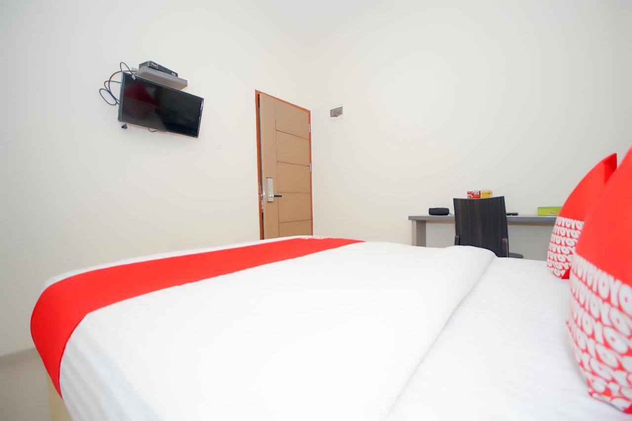 פאלמבאנג Oyo 251 The Maximus Inn Hotel מראה חיצוני תמונה